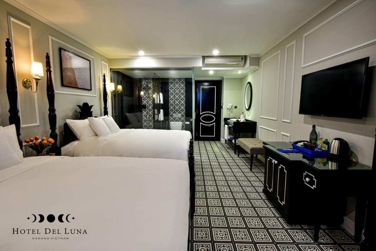 Quarto Deluxe com 2 Camas de Solteiro com Varanda e Vista da Cidade