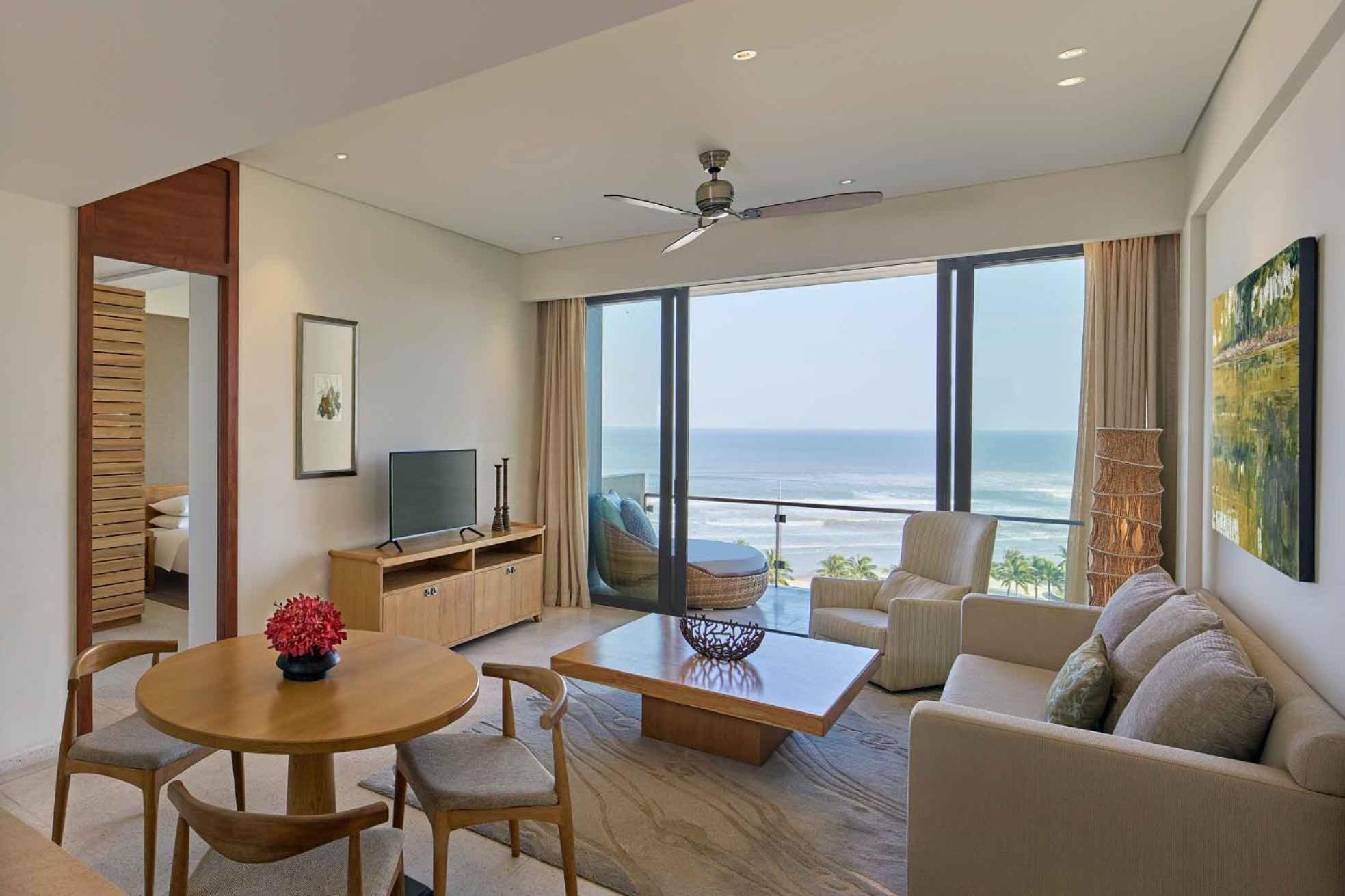 One-Bedroom Residence with Ocean View and Daily Guest Activities